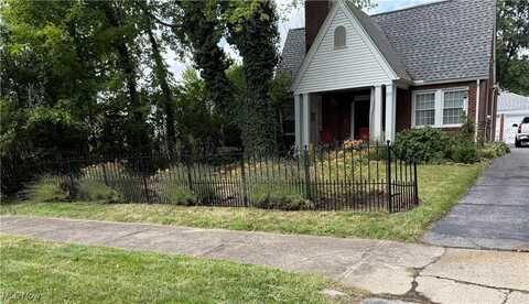 22 Homestead Drive, Boardman, OH 44512