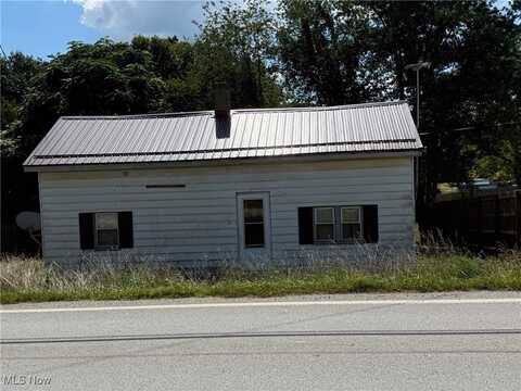 1104 E Market Street, Cadiz, OH 43907
