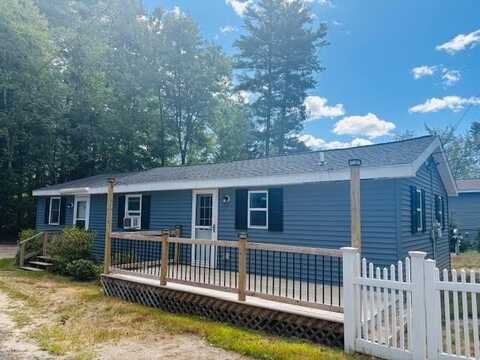 84 West Shore Drive, Raymond, NH 03077