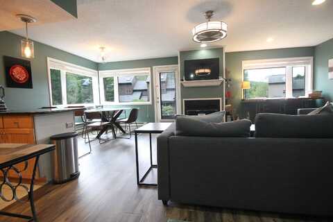 7 Pine Tree Way, Waterville Valley, NH 03215