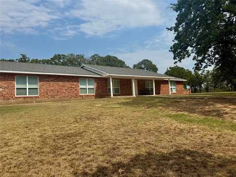 120 E Huron Circle, Nocona, TX 76255