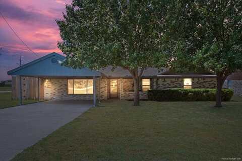 210 S Jena Street, Riesel, TX 76682