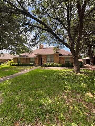 1318 Deer Ridge Drive, Duncanville, TX 75137