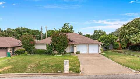 126 Ben Hogan Drive, Stephenville, TX 76401
