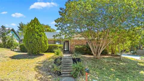 4657 Cripple Creek Road, Haltom City, TX 76137