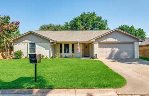 1015 De Pauw Drive, Arlington, TX 76012