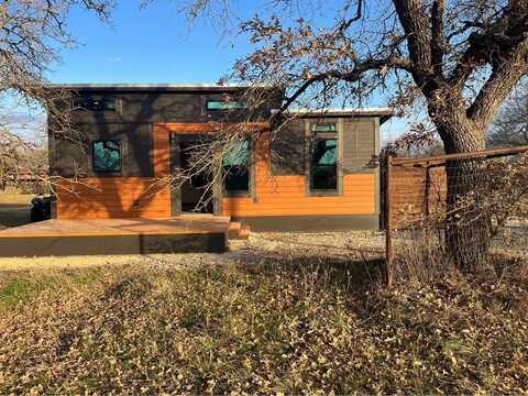 863 Young Bend Road, Brock, TX 76087