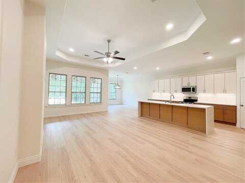 310 Trigg Street, Grand Prairie, TX 75051