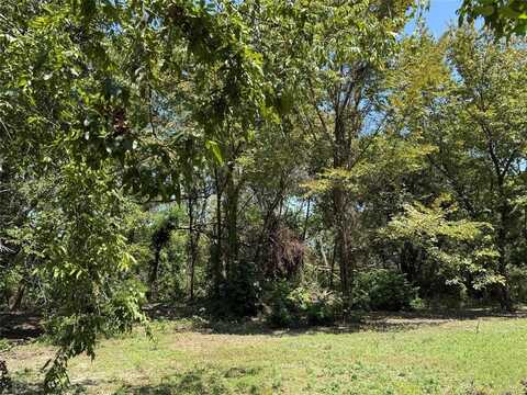 702 Fenet Street, McKinney, TX 75069