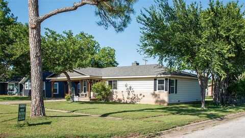 411 S Ave H, Olney, TX 76374
