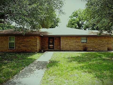 6605 US Highway 67, Bangs, TX 76823