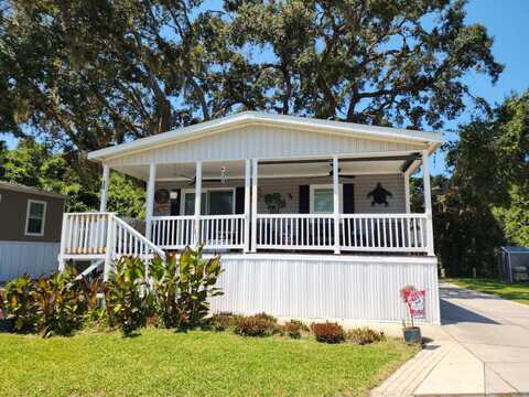 8975 W Halls River Road, Homosassa, FL 34448