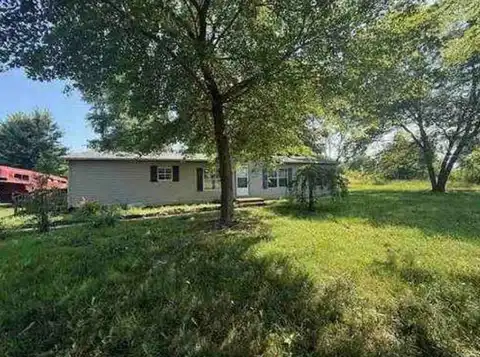 104 Country Way Ln, Bethel, OH 45106