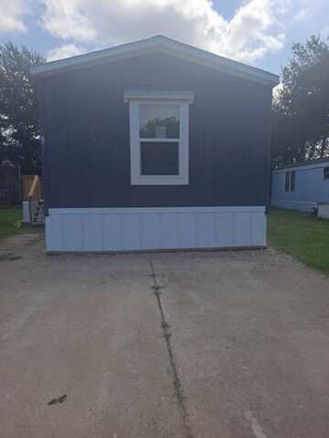 1405 Air Base Rd, Bellmead, TX 76705