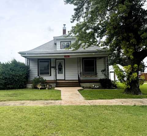 206 N Jefferson St, Plainville, KS 67663