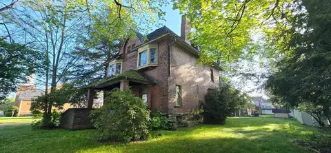 40 6th SE St, Massillon, OH 44646