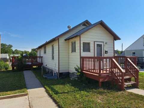418 West Niobrara Avenue, Chadron, NE 69337