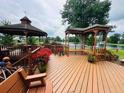 2207 Robin Road, Scottsburg, IN 47170