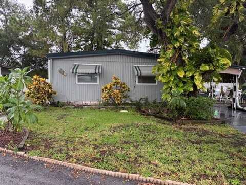 15666 49th St N, Clearwater, FL 33762