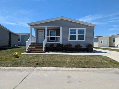 52545 Elmcrest Ct., Chesterfield, MI 48051
