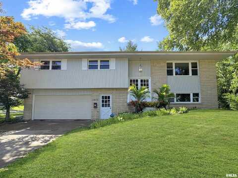 1910 W SUNNYVIEW Drive, Peoria, IL 61614