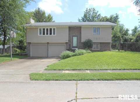 2501 E 34TH Street Court, Davenport, IA 52807