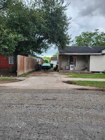 3022 Carver Drive, Corpus Christi, TX 78405