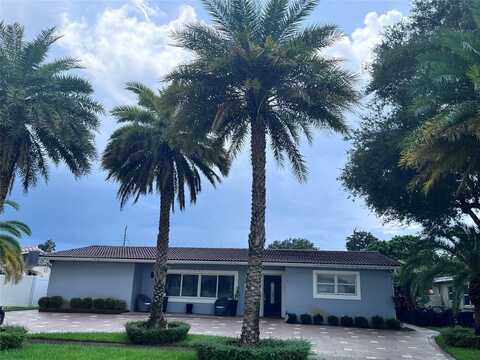 5424 Jackson St, Hollywood, FL 33021