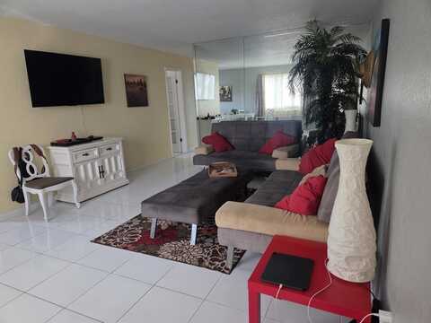 15610 NE 6th Ave, Miami, FL 33162