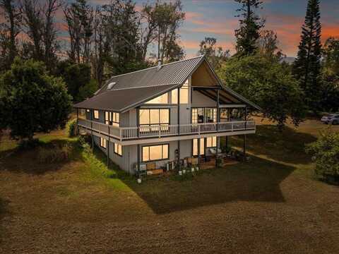 1365 Piiholo Rd, Makawao, HI 96768