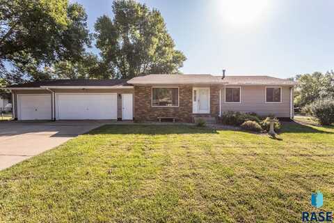 4304 S Holbrook Ave, Sioux Falls, SD 57106