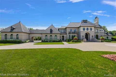 5466 Orchard Ridge Drive, Rochester, MI 48306