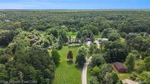 931 Rochester Road, Leonard, MI 48367