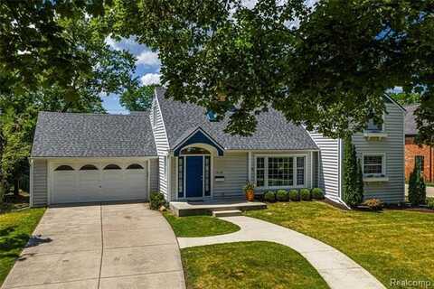 1618 Birmingham Boulevard, Birmingham, MI 48009