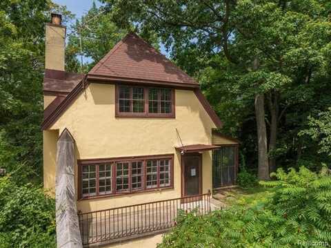 730 Indianwood Road, Lake Orion, MI 48362