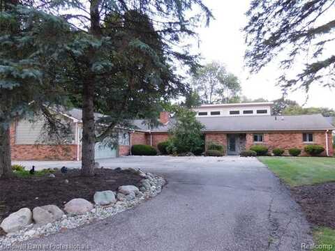 6448 Tutbury, Troy, MI 48098