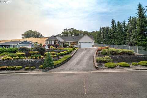 204 RAINBOW RIDGE AVE, Roseburg, OR 97471