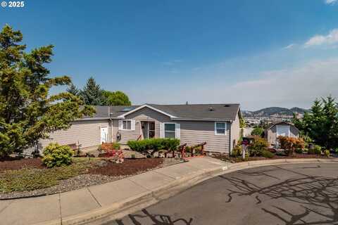 110 MORNING CREST CT, Roseburg, OR 97471