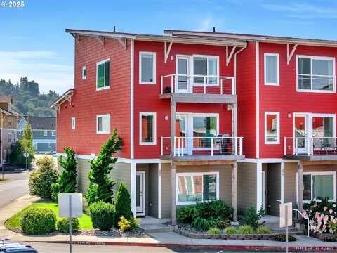280 MARITIME LN, Astoria, OR 97103