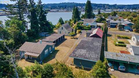 532 LIMNELL ST, Coos Bay, OR 97420