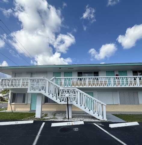 2102 Lake Osborne 20 Drive, Lake Worth, FL 33461