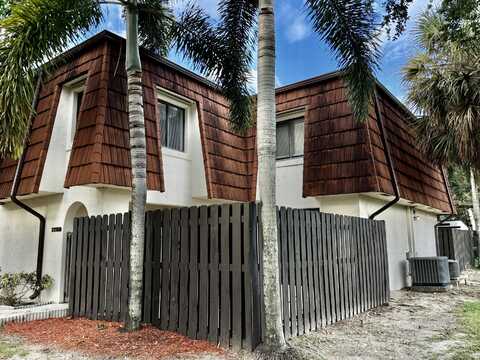 2216 White Pine Circle, Greenacres, FL 33415
