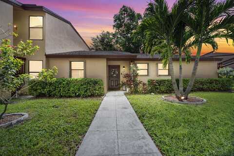 908 Lakeview Circle, Royal Palm Beach, FL 33411