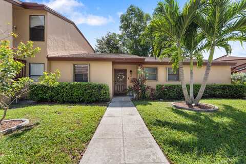 908 Lakeview Circle, Royal Palm Beach, FL 33411