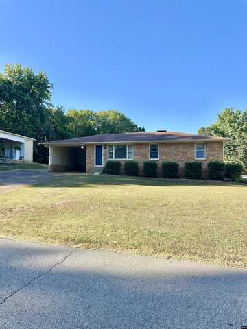 505 Jefferson, Greenfield, TN 38230