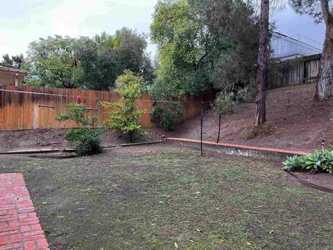 5977 Agee St, San Diego, CA 92122