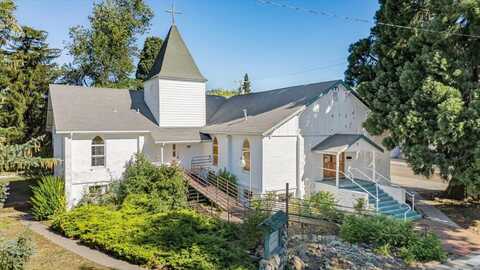312 W Alma St, Mount Shasta, CA 96067