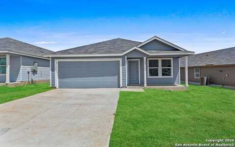 108 Autumn Trail, Floresville, TX 78114