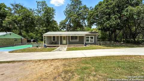 695 Albert, New Braunfels, TX 78130