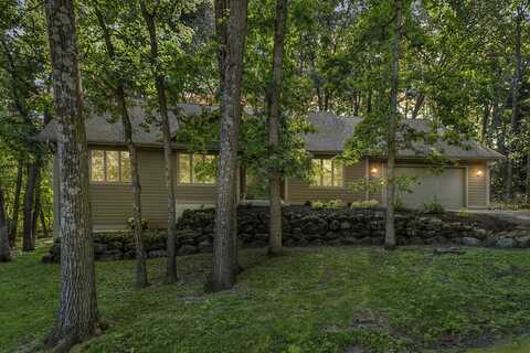 N4916 Peacock Lane, Green Lake, WI 54941